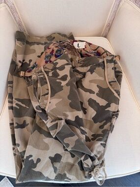 Da-Nang Women's Straight Leg Camouflage Cargo Pants - Green/Tan